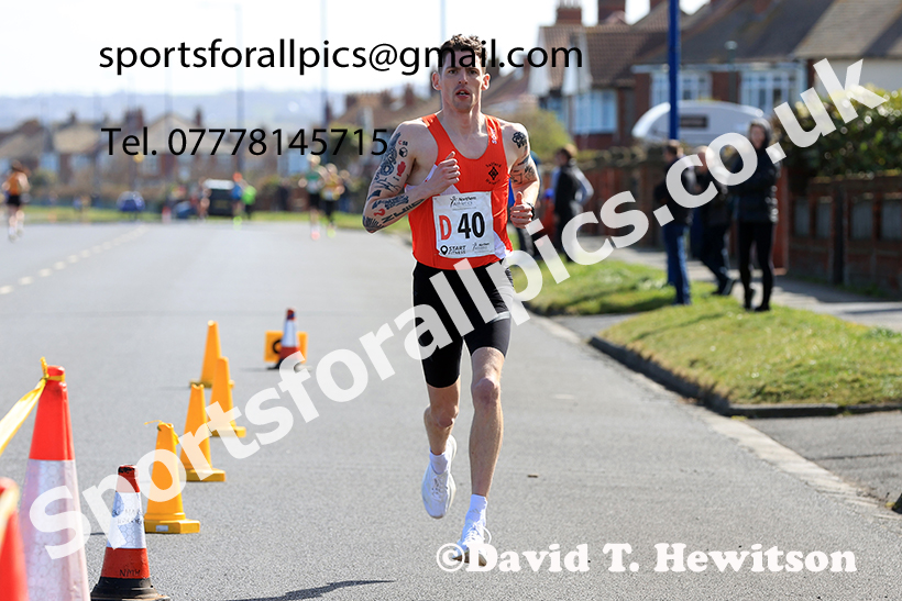 Senior mens Northern 12 Stage Road Relay, 2025 Northern 12 and 6 Stage Road Relays and Junior 5k, Redcar. Photo: David T. Hewitson/Sports for All Pics